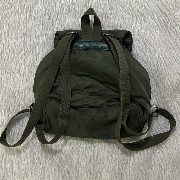 Deena and Ozzy small Y2K green mini backpack purse - Picture 3 of 10